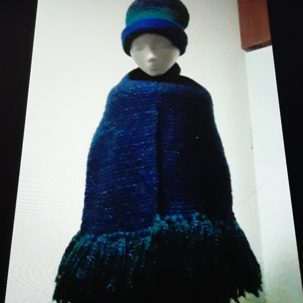 Hat and scarf set